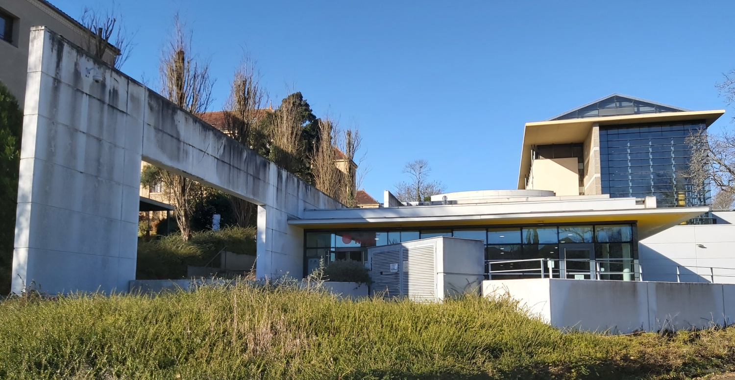 CROUS sur le campus Embaquès à Auch